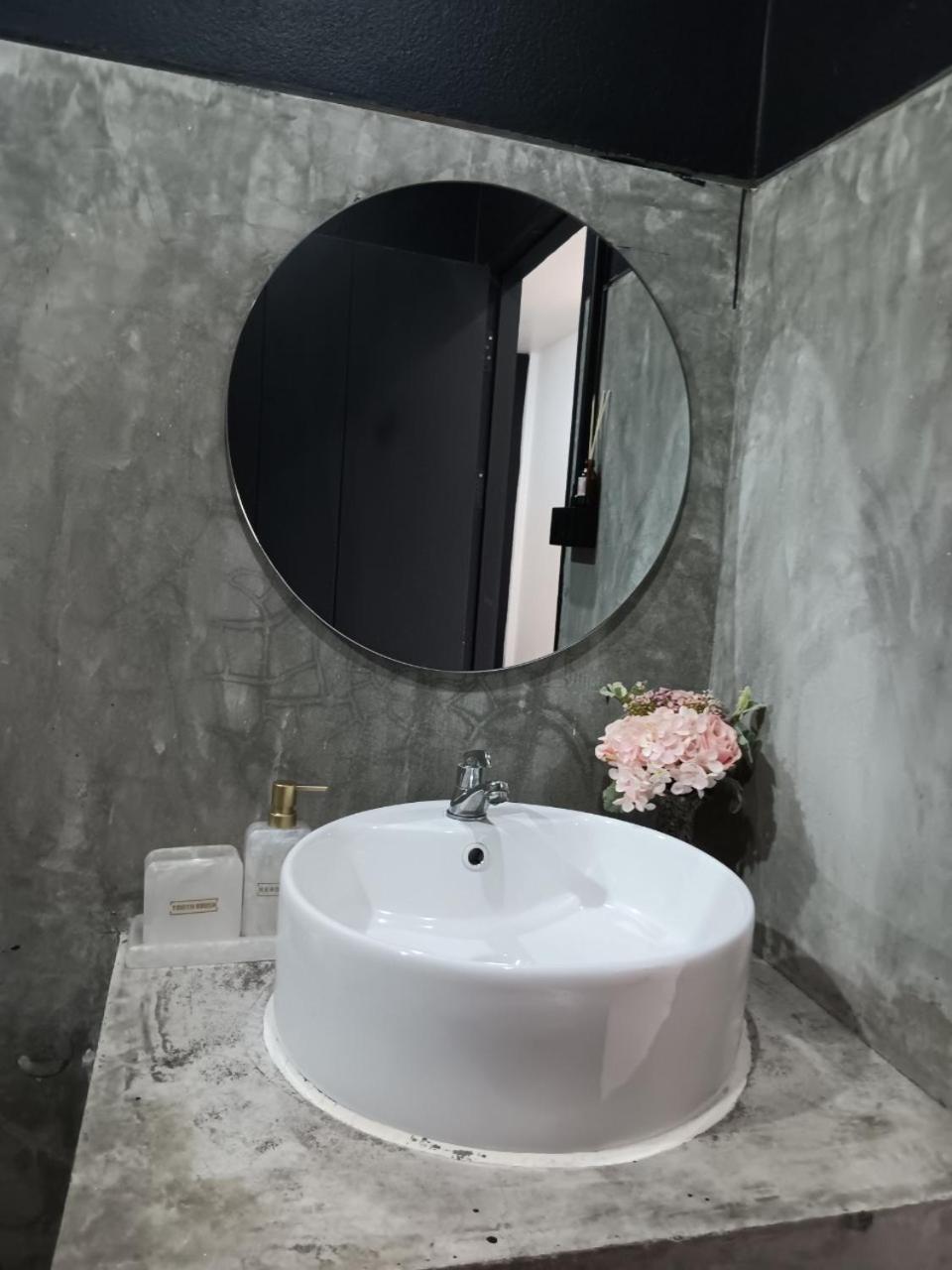 Nimman 9 Hotel Chiang Mai Eksteriør billede